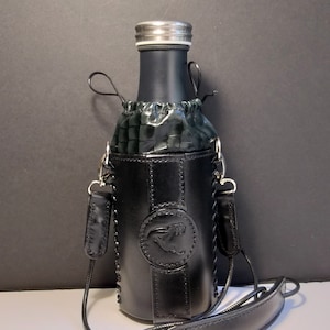 Crossbody lederen flessenhouder, harnas lederen flessendrager, lederen waterfleshouder, lederen bierhouder, lederen bekerhouder
