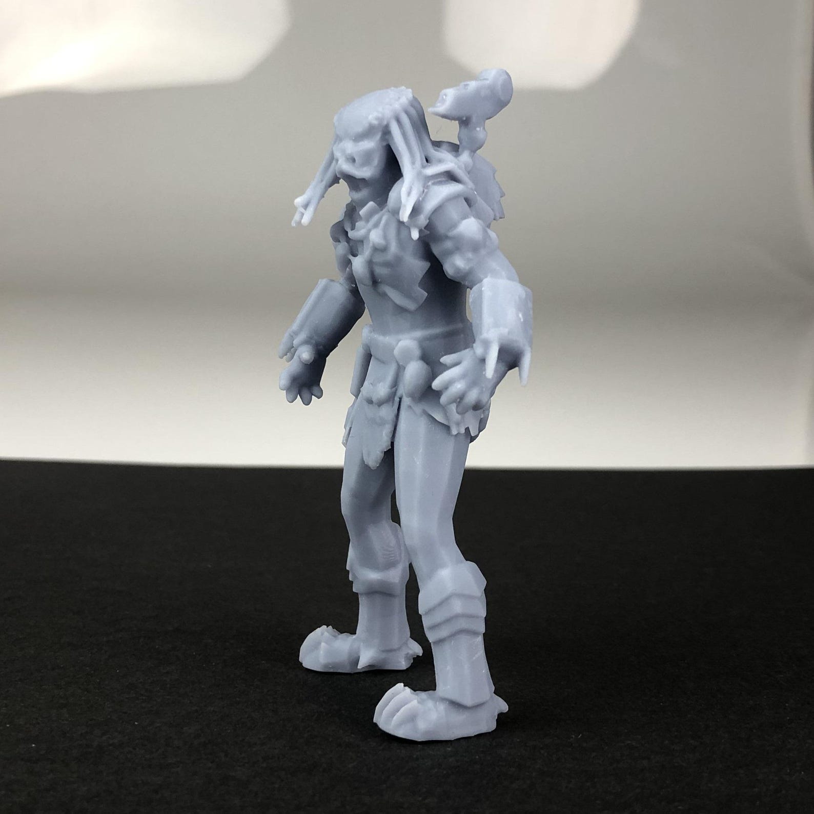 PREDATOR - Resin 3D Printed Miniature Figurine All Scales 1/87 1/64 1/ ...