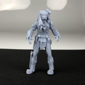 PREDATOR - Resin 3D Printed Miniature Figurine all scales 1/87 1/64 1/43 1/32 1/25 1/24 1/18 1/12 1/10