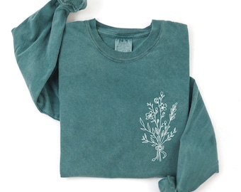 Comfort Colors® Aesthetic Flower LONG SLEEVE Tee, Floral  Long Sleeve T-Shirt, Nature Lover's Tee, Spring Fashion, Boho Style, Botanical Tee