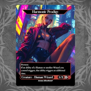 Op de afbeelding: Een fantasy trading card met een vrouw met blond haar en rode ogen, die een zwart leren jack en een short draagt. De kaart heeft de titel "Harmonic Prodigy" en de tekst "Prowess. Als een vaardigheid van een Shaman of een andere Wizard die je controleert wordt geactiveerd, wordt die vaardigheid een extra keer geactiveerd. Kreatuur - Human Wizard 1/3 1".