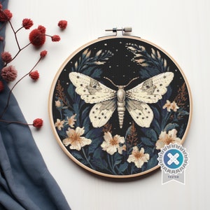 Floral moth - Digital Cross Stitch Pattern PDF, moth cross stitch, floral cross stitch, insects cross stitch, embroidery trendy