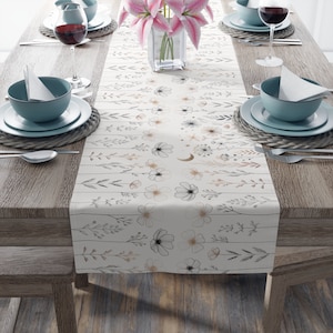 Nordic Wildflower Table Runner: Scandinavian Boho Floral Decor