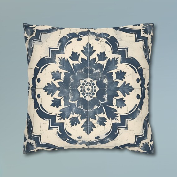 French Farmhouse Pillow Cover Indigo Medallion Vintage-inspired
