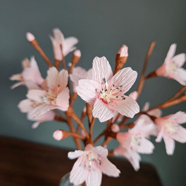 Flores de papel de flor de cerezo, ramo de flores de papel crepé rosa, tallos de sakura falsos, flores de primavera de San Valentín, 1er aniversario, 1er día de las madres