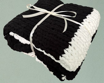 Black and White Chunky Knit Blanket, Chunky Throw, Hand Knit Blanket, Couch Throw, New Home Gift, Movie Night Throw, Home Decor, Afghan