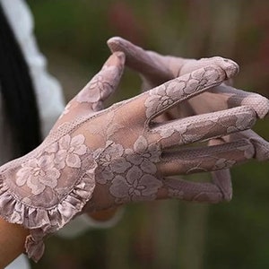 Women Lace Flower Design Fashion Full Finger Gloves For Party /driving/tea party/non slip grip/touch screen/ sunscreen gloves
