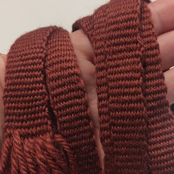 132 cm einfarbiger, handgemachter Gürtel (100% Wolle)