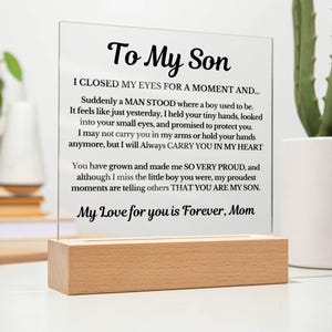Acrylic Plaque for Son from Mom - Proud of You Gift for Him, Inspirational Decor, LED Night Light Stand, Graduation Desklamp, Bedside lamp