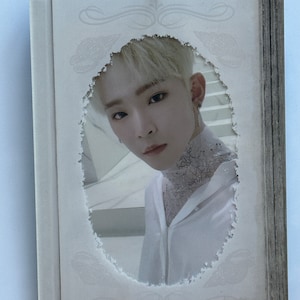Oneus Vintage Book Acrylic Photocard Holder