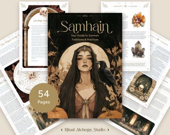 Puede incluir: Una guía para las tradiciones y prácticas de Samhain, con una mujer de cabello oscuro y un cuervo negro, calabazas y una luna llena. La portada está ilustrada en un estilo vintage con una combinación de colores marrón oscuro y dorado. El título "Samhain" está escrito en una fuente decorativa. El texto "Your Guide to Samhain Traditions & Practices" está escrito debajo del título. El texto "54 Pages" está escrito en un círculo en la esquina inferior izquierda. El texto "< Ritual Alchemy Studio >" está escrito en la esquina inferior derecha.
