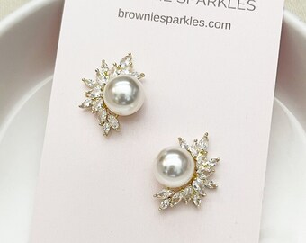 Statement Bridal Pearl Stud Earrings • Pearl Diamond Stud Earrings • Wedding Luxury  • Sparkle Bridal Earrings • Gift for Bridesmaids • Gold