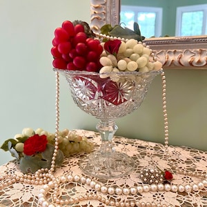 Vintage Mid Century Glass Crystal Bowl on Pedestal, Serving Bowl, Fruit Bowl, Beautiful