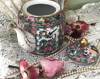 Tetera vintage P.C.T. Rose Medallion de Hong Kong