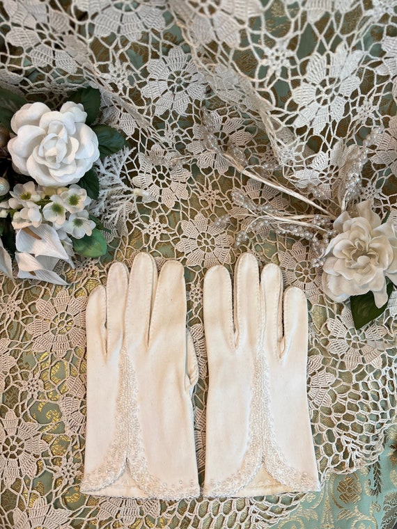 Beautiful Vintage White Beaded Gloves, A Pair of L