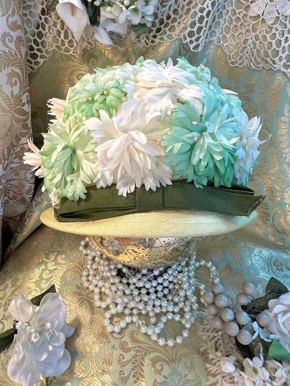 Amazing 1950's Straw Floral Hat, Cream Green Combi