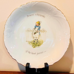 Vintage Made in Japan Porcelain Holly Hobbie “Designers Collectiion” Bowl or Raised Plate. “Memory …a keepsake of the heart forever..”