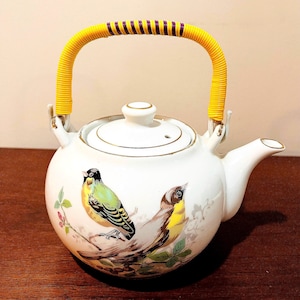 Vintage Porcelain Teapot With Birds and Flowers. Gold Trim Teapot With Woven Handle. Collectable Birds and Flowers Teapot. Mother’s Day Gift