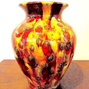 Beautiful Canadian Mid-Century 1977 Pottery Vase/Flower Holder. Hobbyist MCM Pottery Vase. Artist GLCH Midcentury Bright pottery Vase.