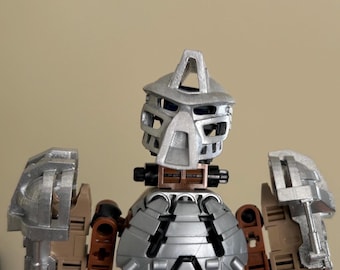 Toa Pikake's Great Kanohi Kamasa with optional Shoulder Armor