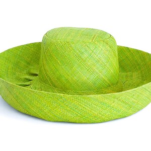 Raffia Curve Brim Hat Standard Brim in Lime Green Madagascan