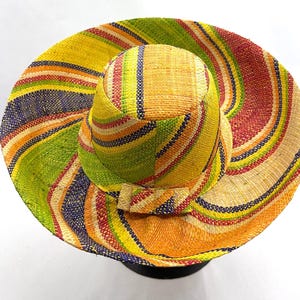 Raffia Curve Brim Hat Standard Brim in Jelly Beans Madagascan