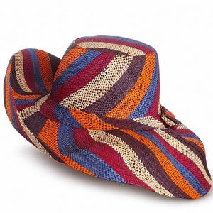 Raffia Curve Brim Hat Standard Brim in Candy Cane Madagascan