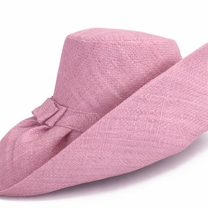 Raffia Curve Brim Hat Standard Brim in Lilac Pink Madagascan