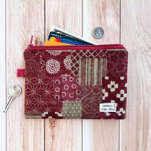 Geldbörse, Boro Patchwork, mittelgroße Reißverschlusstasche, handgefertigte Stoffbrieftasche, hausgesponnene Leinenleinen, Geschenk für sie