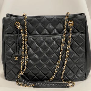 Borsa Chanel in pelle di agnello nera