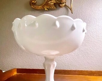 Large Vintage MILKGLASS Footed Pedestal Compote /Candy Dish, Fruit Bowl or Vase