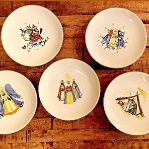 新品希少ドイツ製Hutschenreuther 花模様と美しい金彩ディッシュ6枚 ドイツ フッチェンロイター 金彩薔薇花文様 デミタスカップ＆ソーサー