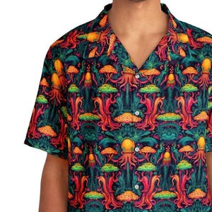 Camisa hawaiana psicodélica para hombre con estampado de vida marina vibrante (doméstica e internacional) - Envío gratuito - Tallas hasta 5XL