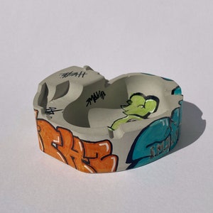 Grafitti Skatepark Ashtray Concrete