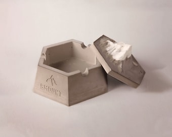 Mountain Concrete Ashtray with Lid