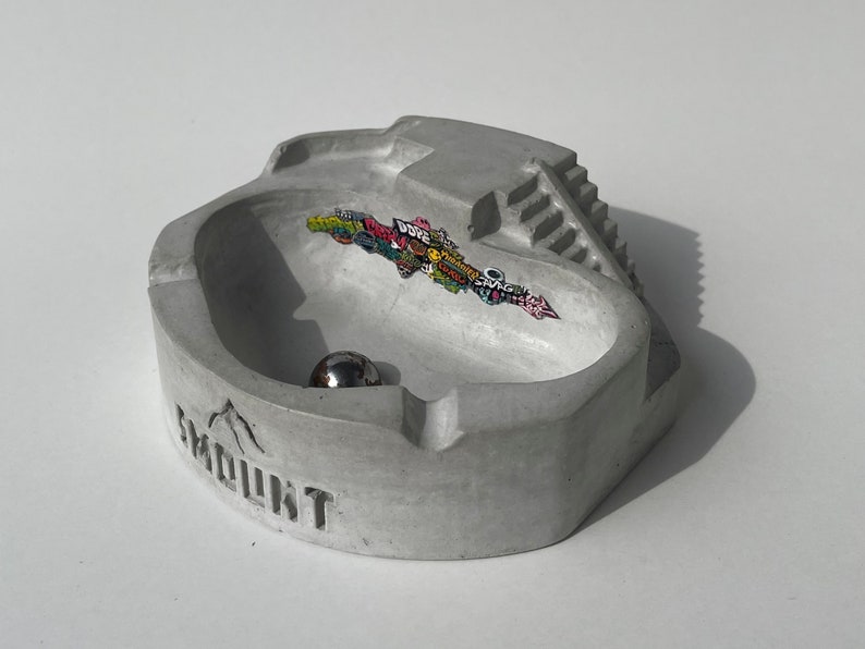 Concrete Skatepark Inspired Ashtray With Grafitti image 1