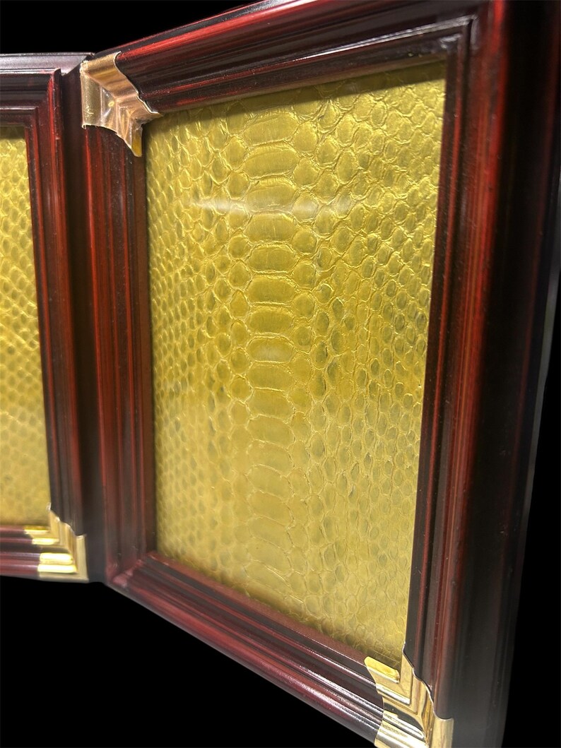 May include: A set of three white ceramic vases of different heights. The vases have a textured, ridged design. The tallest vase is about 25 cm tall, the medium vase is 20 cm, and the smallest is 15 cm.