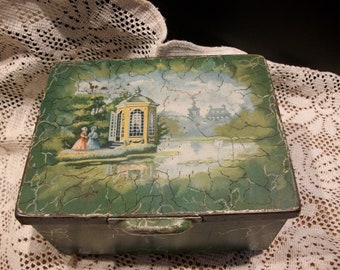Vintage Pickwick Tea green tin 1940's Faux Crackle finish footed tin Netherlands