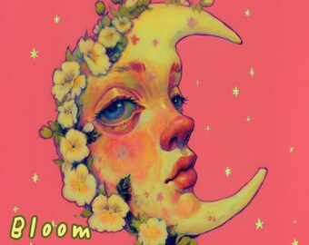 Pode incluir: Uma lua crescente com um rosto humano, cercada por flores amarelas, sobre um fundo rosa com estrelas amarelas.