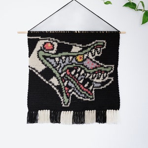 Beetlejuice sandworm tapestry crochet pattern / Wall hanging / home decor / goth art / dark art / intarsia crochet / Halloween decor