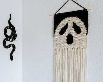 Ghost tapestry crochet pattern / Wall hanging / instant download / weird art / home decor / Halloween decor / halloween crochet pattern