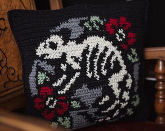 R.I.P. Rat tapestry crochet pattern / Wall hanging / instant download / weird art / home decor / Skeleton / halloween crochet pattern