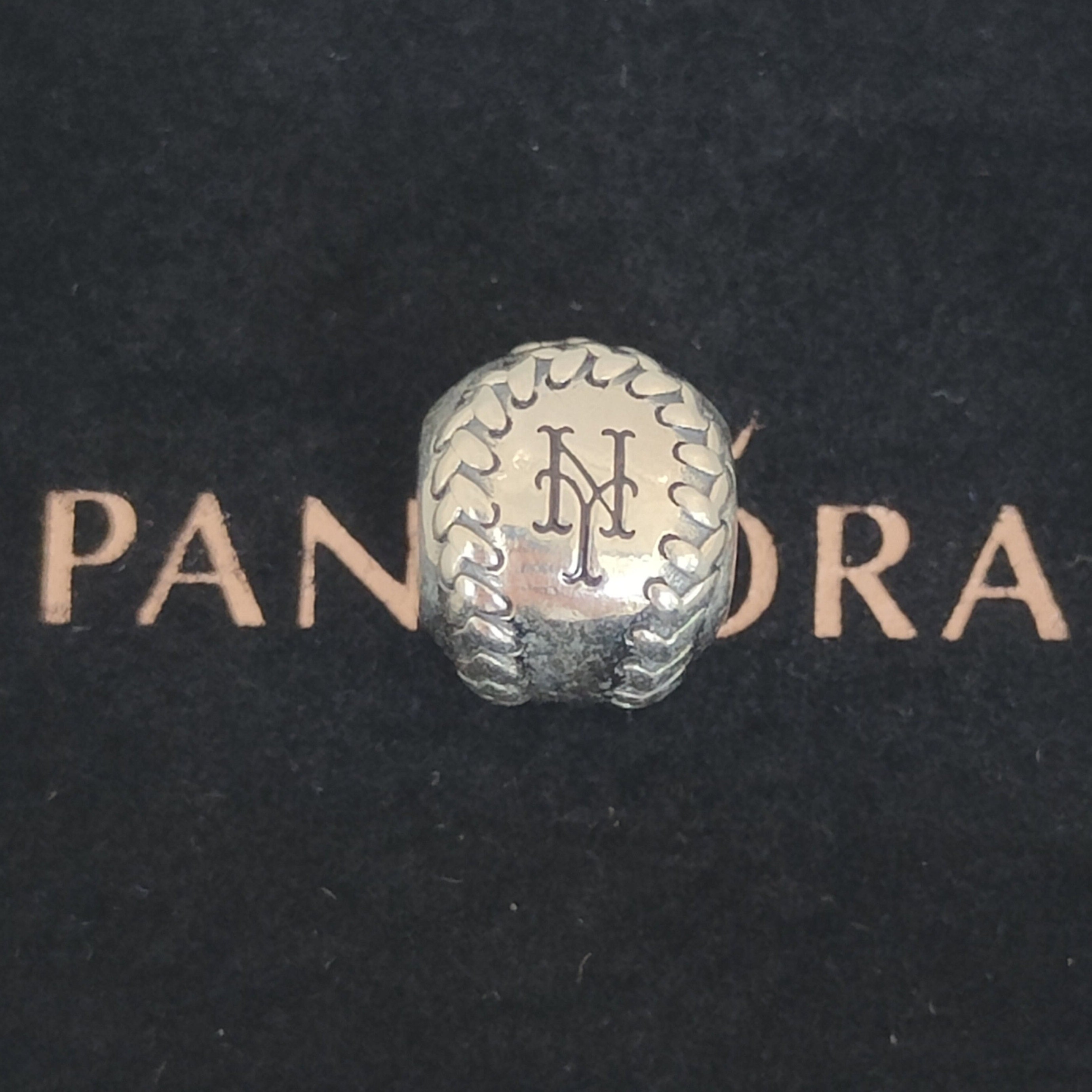 Pandora New York Mets Engraved Baseball Bead Charm Pendant S925