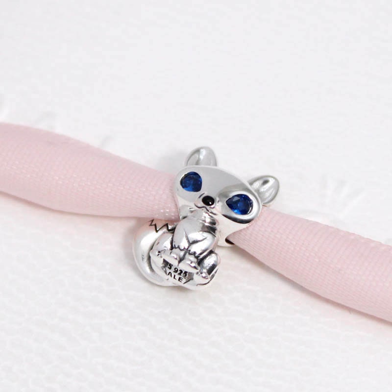 Blue eyed fox charm pandora deals