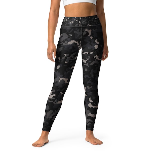 Zwarte en grijze camouflagelegging, Camo-legging, zwarte legging, grijze legging, legerlegging, militaire legging, fitnesslegging