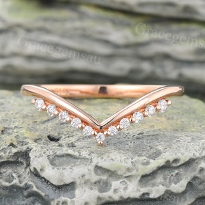 Vintage Moissanite Curved Wedding band 14K Rose Gold Crown Wedding band Matching ring Stackable ring Promise Anniversary Marriage ring gift
