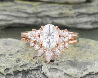 Oval shaped Moissanite Engagement Ring Set Vintage Rose Gold Ring Diamond Bridal Set Pear shaped Wedding Band Promise Ring for Women