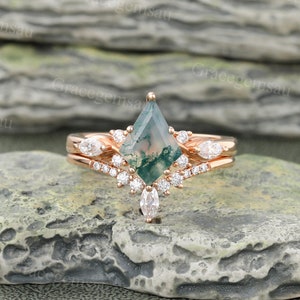 Kite cut Green Moss agate engagement ring set Vintage Rose gold Bridal Ring Set Marquise Diamond wedding band Anniversary Gift for women image 1