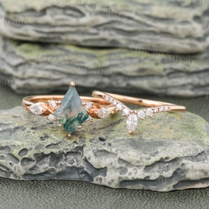 Kite cut Green Moss agate engagement ring set Vintage Rose gold Bridal Ring Set Marquise Diamond wedding band Anniversary Gift for women image 2