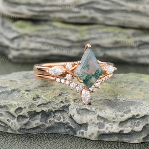 Kite cut Green Moss agate engagement ring set Vintage Rose gold Bridal Ring Set Marquise Diamond wedding band Anniversary Gift for women image 4